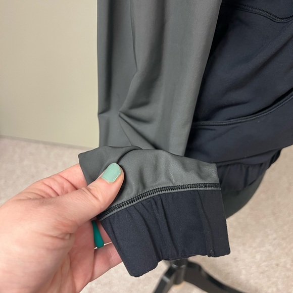 Lululemon hoodie - Picture 10 of 11